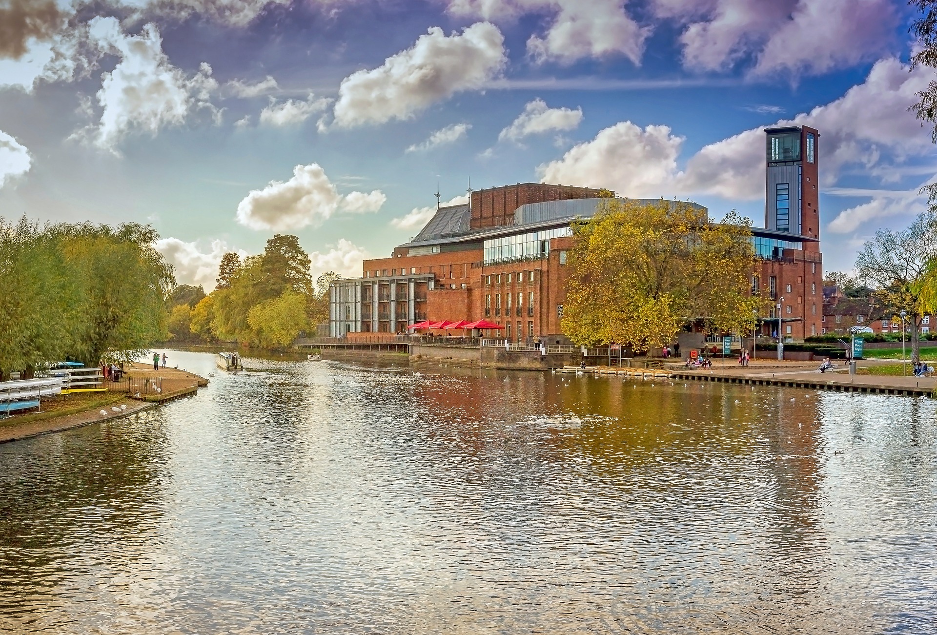 RSC theatre (steve oprey/Pixabay)