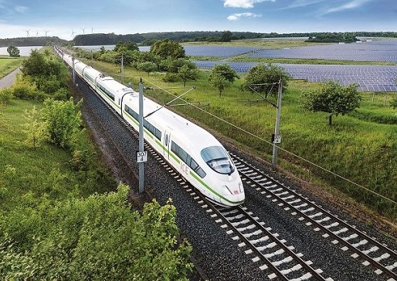 ICE4_vor_Solarfeld-data (Deutsche Bahn)