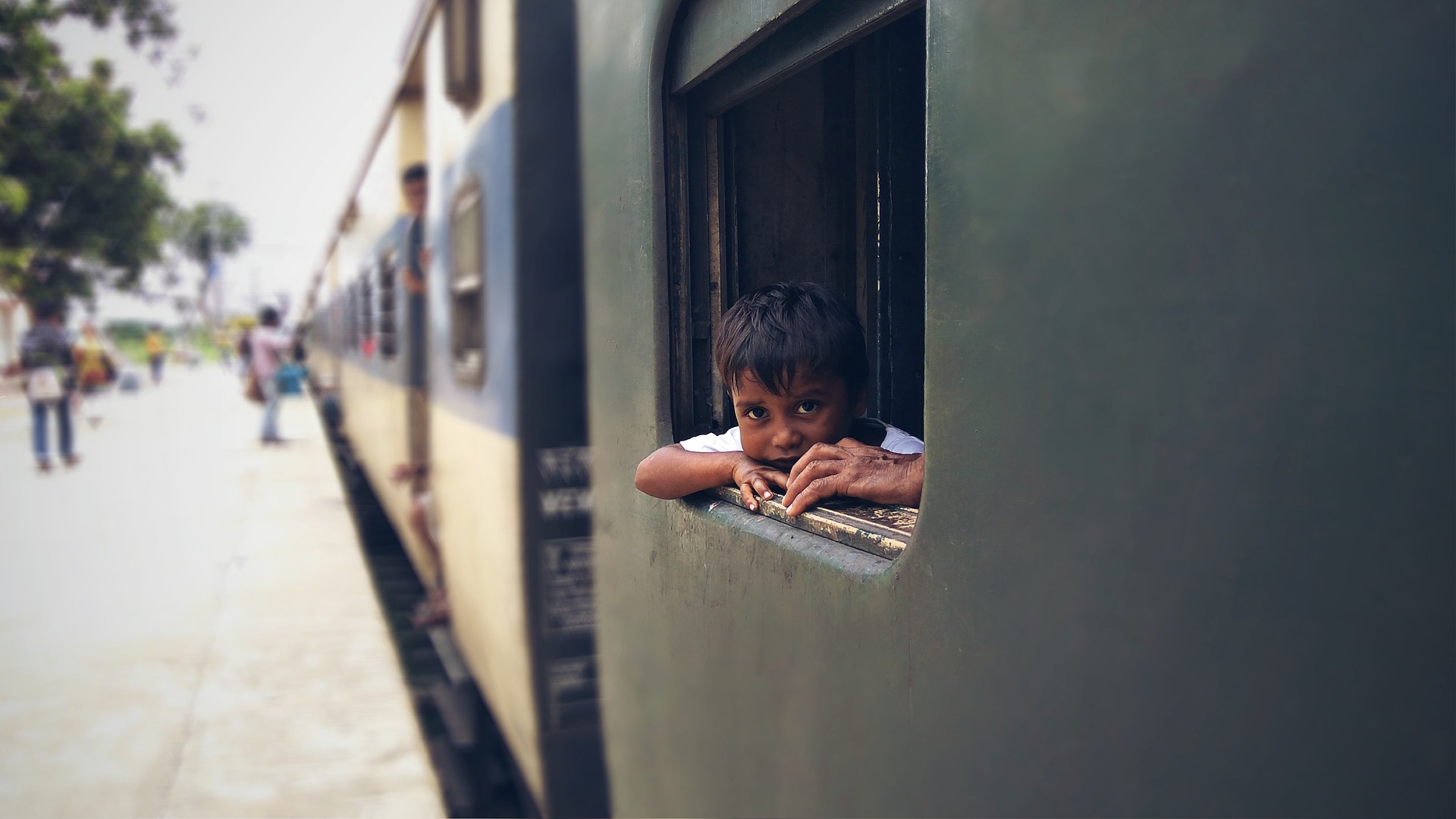 India train (Tuhin khamaru from Pixabay)