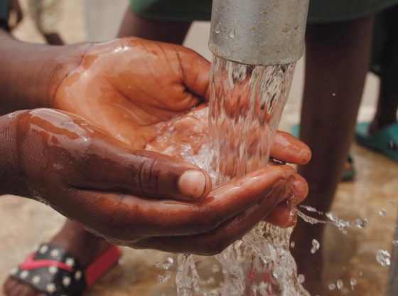 close-up-of-a-child-s-hands-catching-water-from-the-spout-of-3030281 (Kelly Lacy from Pexels)