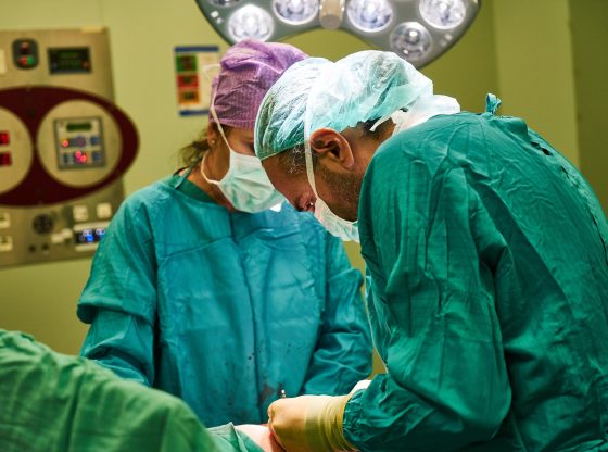 Surgery (Engin Akyurt from Pixabay)