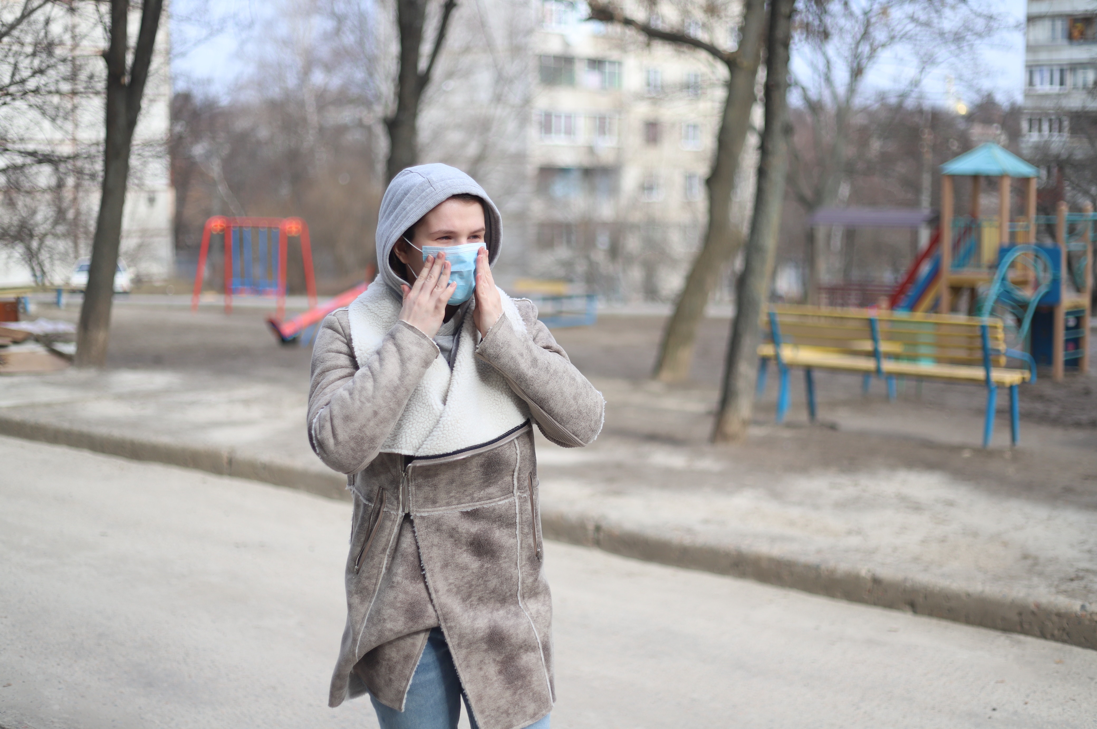 woman-wearing-face-mask-3973873 (Photo by EVG photos from Pexels)