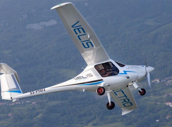 Velis Electro in Flight (Velis Electro)