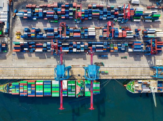 Container ship (Tom Fisk from Pexels)