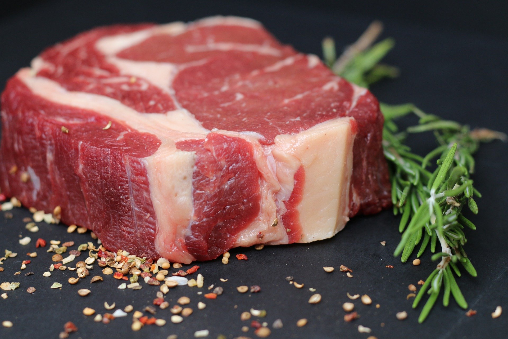 Meat (tomwieden from Pixabay)